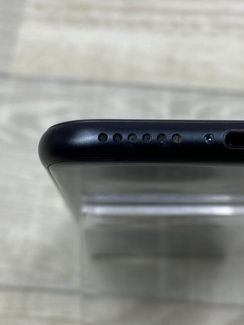 Apple iPhoneSE MX9R2J/A （第二世代）64GB ブラック