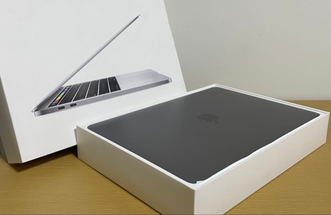 美品　MacBook Pro 13インチ 2020 バッテリー良い