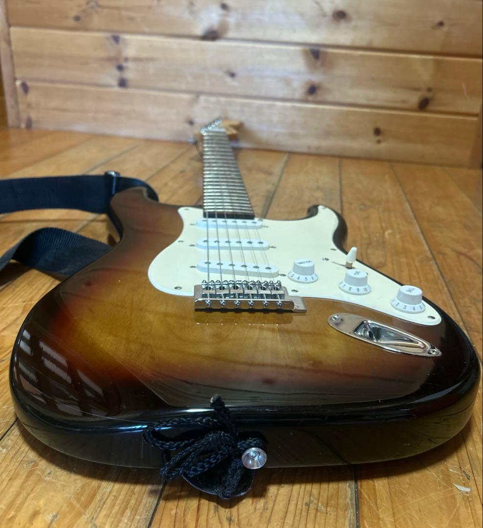 Legend エレキギター ストラトタイプ 動作良好