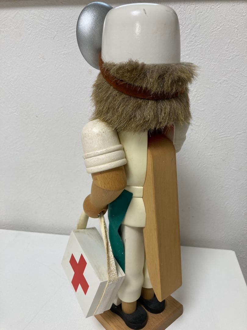 クリスチャンウルブリヒトの医者のくるみ割り人形　オルゴール付　ドイツ製