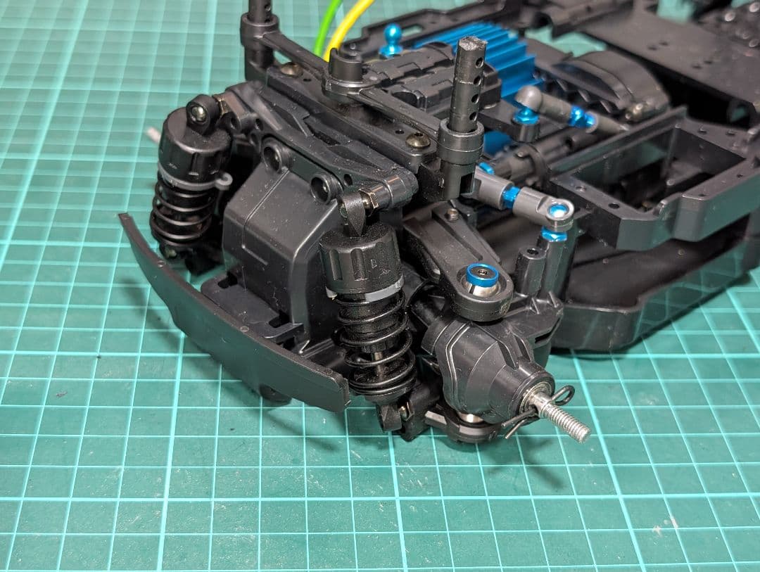 タミヤ MB-01 シャーシ