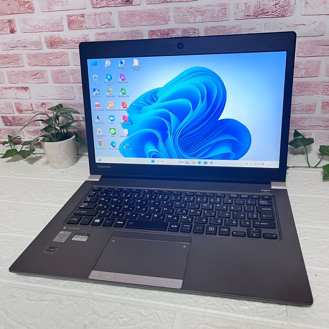 ★中古東芝パソコン SSD新品128GB メモリ8GB★カメラ ノートPC114