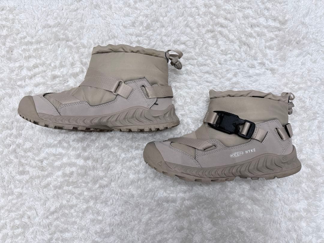 HYKE✖️KEEN コラボ　スノーブーツ　ベージュ　　　25.0