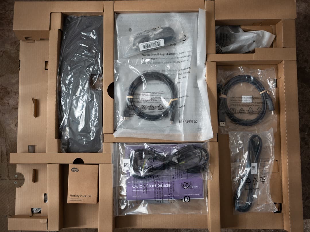 BenQ PD3225U デザイナーモニター