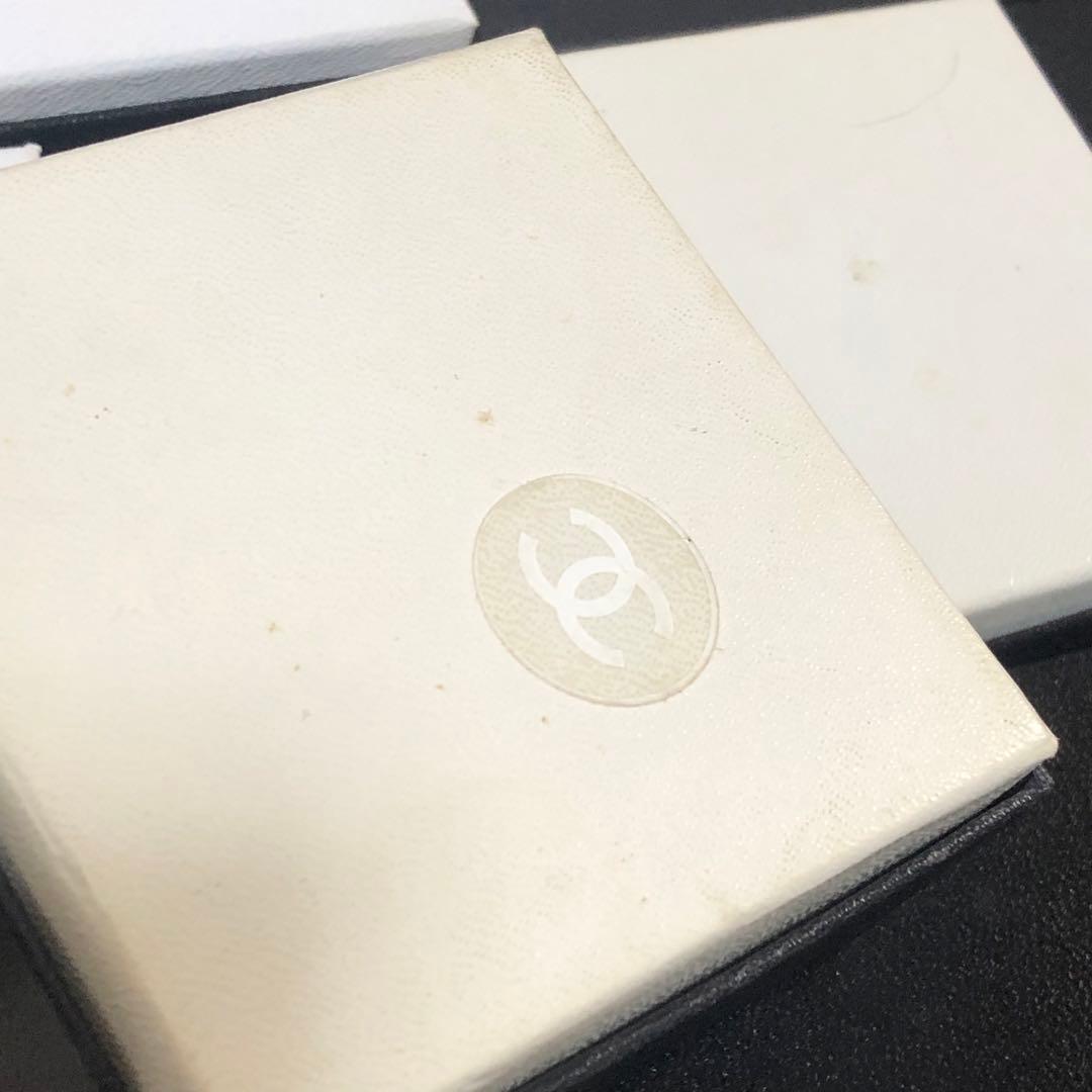 シャネル　アクセサリー用箱　バッグ用箱　ピアス、ネックレス等に