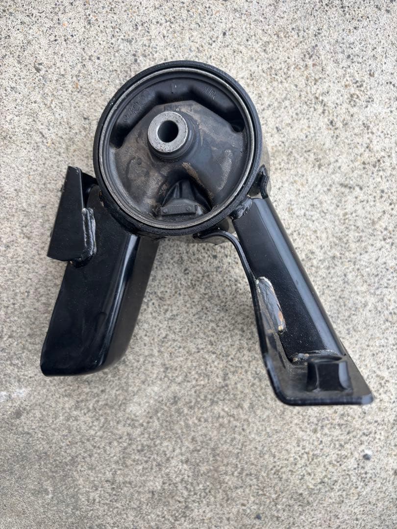 zc32s エンジンマウント