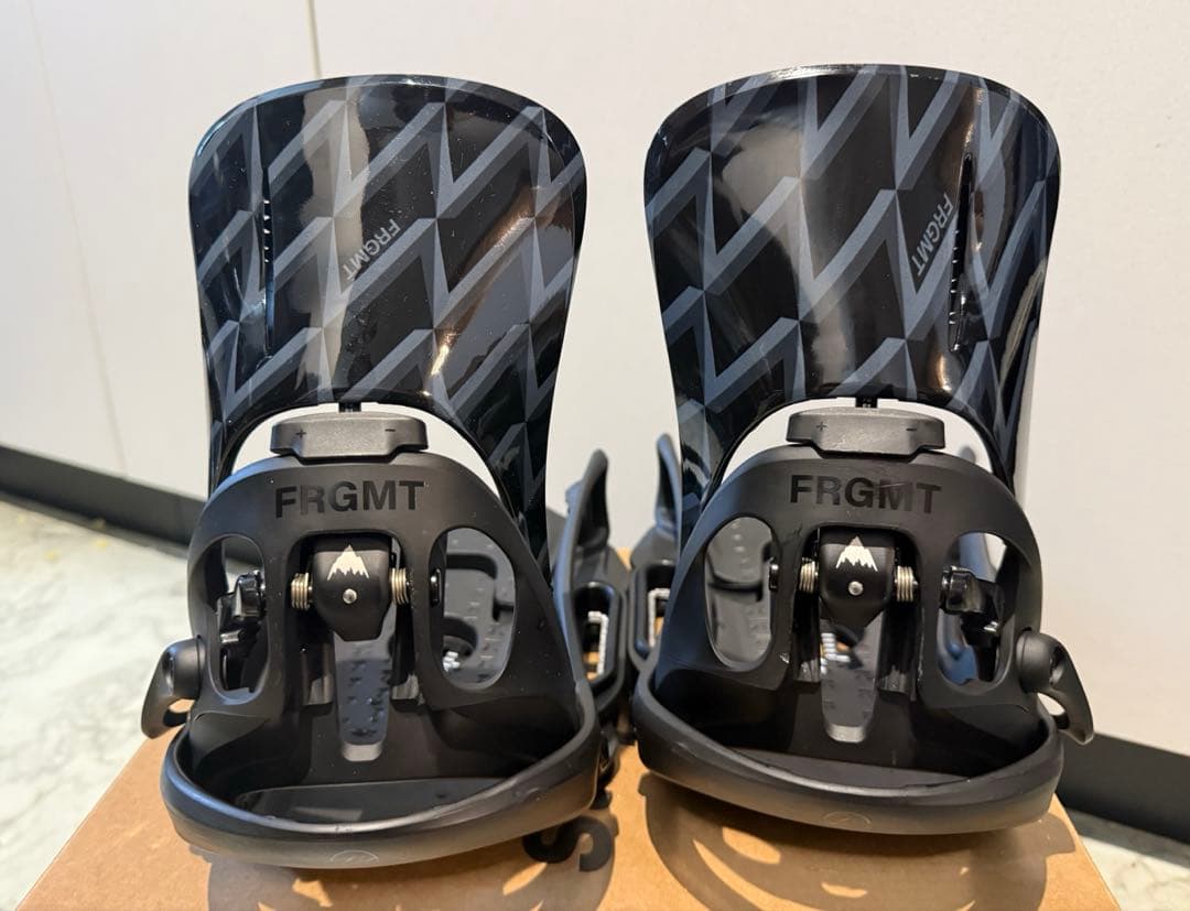 Burton x FRAGMENT Step OnジェネシスESTバインディング