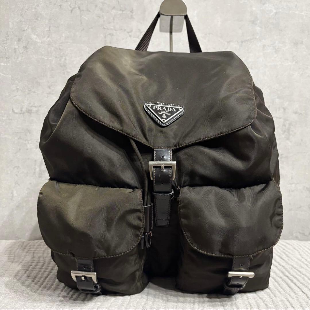 PRADA ミニリュック バックパック ロゴプレート ダークブラウン ナイロン