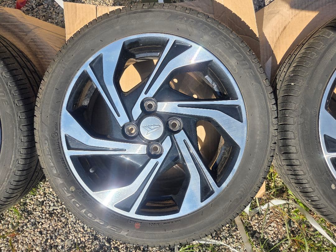 tatu！！タントカスタム純正15インチ ホイールセット