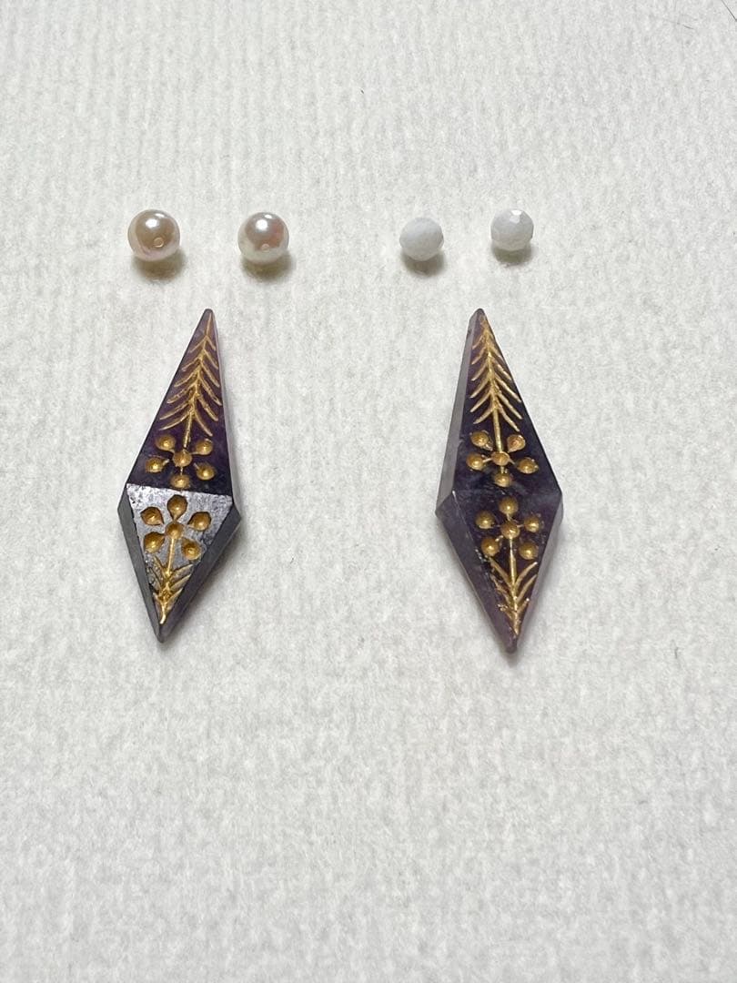 ぷしゅ❇️❤️ ニュー カービング　ゴールド　14kgf 24kgpイヤリング