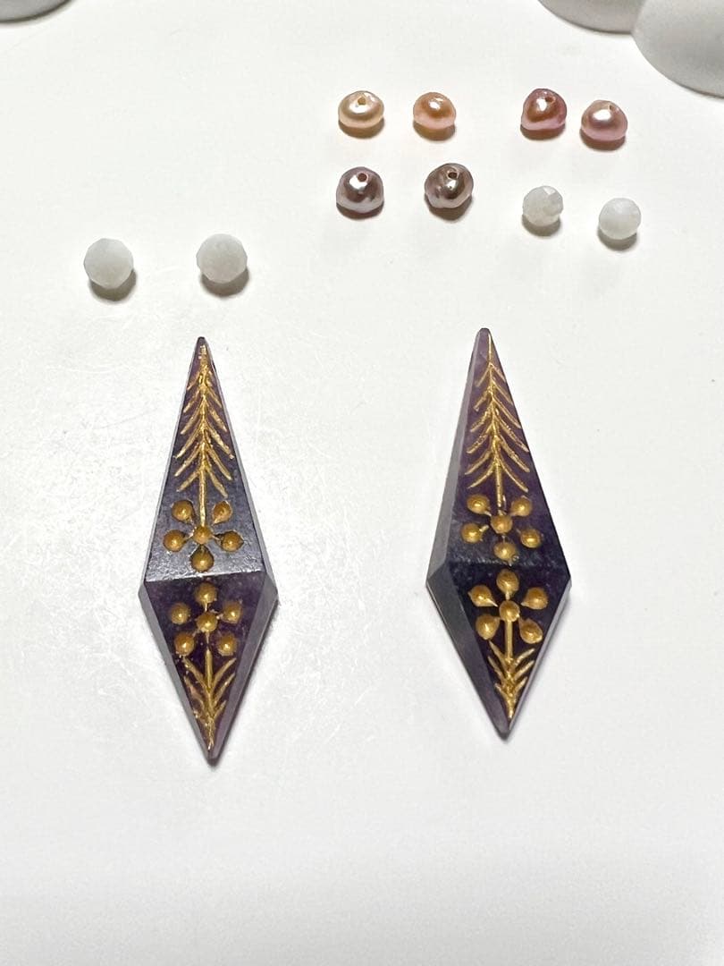 ぷしゅ❇️❤️ ニュー カービング　ゴールド　14kgf 24kgpイヤリング