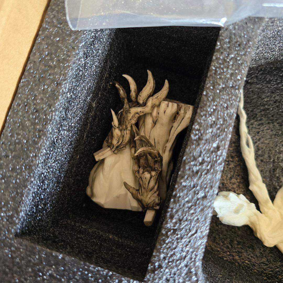 地啼龍アンイシュワルダ　ガレージキット