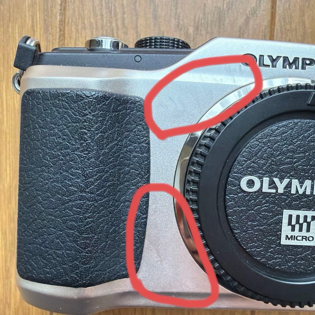 OLYMPUS ミラーレスカメラ(E-PL2)本体、レンズ2個と付属品