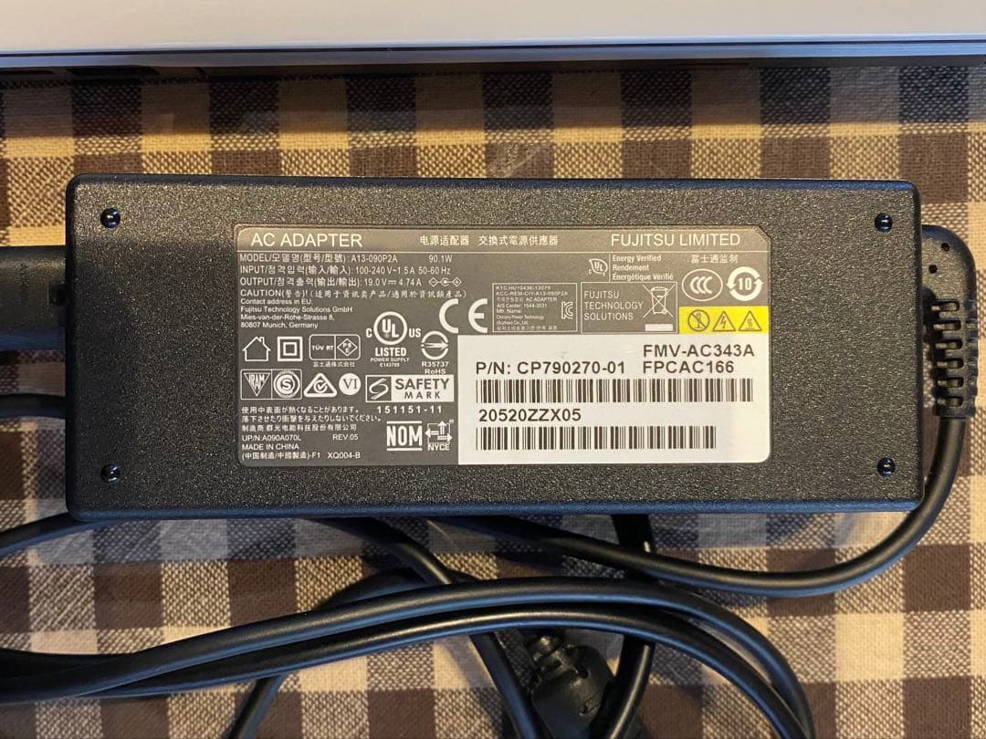 中古　LIFEBOOK AH50/E1 FMVA50E1W プレミアムホワイト