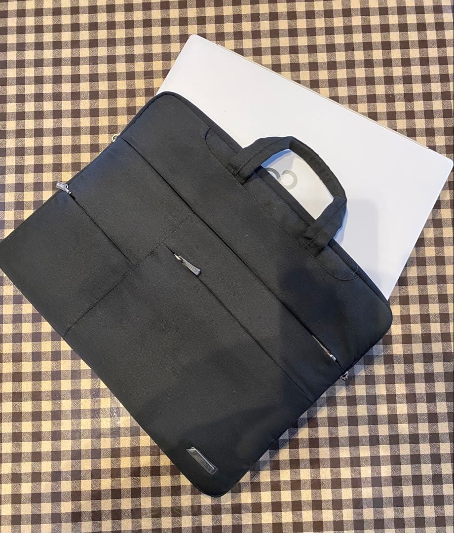 中古　LIFEBOOK AH50/E1 FMVA50E1W プレミアムホワイト