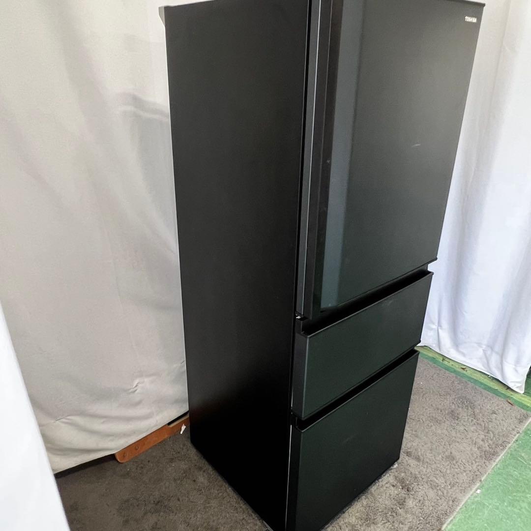 762⭕️設置無料　冷蔵庫　東芝　大型　300-400ℓ　安い　中古　黒　22年