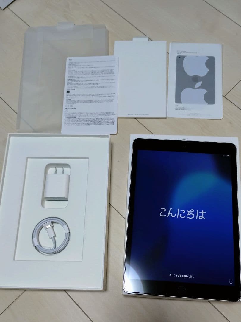 ほぼ未使用 iPad 第9世代 バッテリー100%　色：シルバー