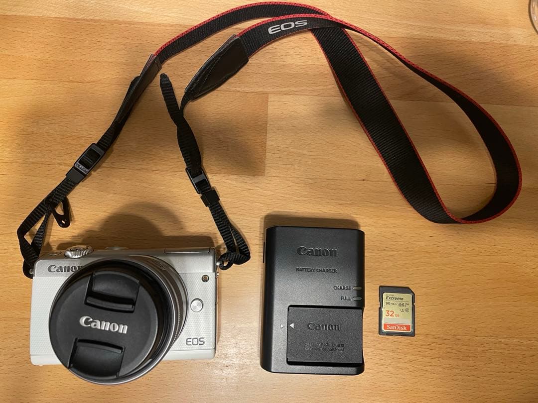 Canon EOS M100 SDカード付き