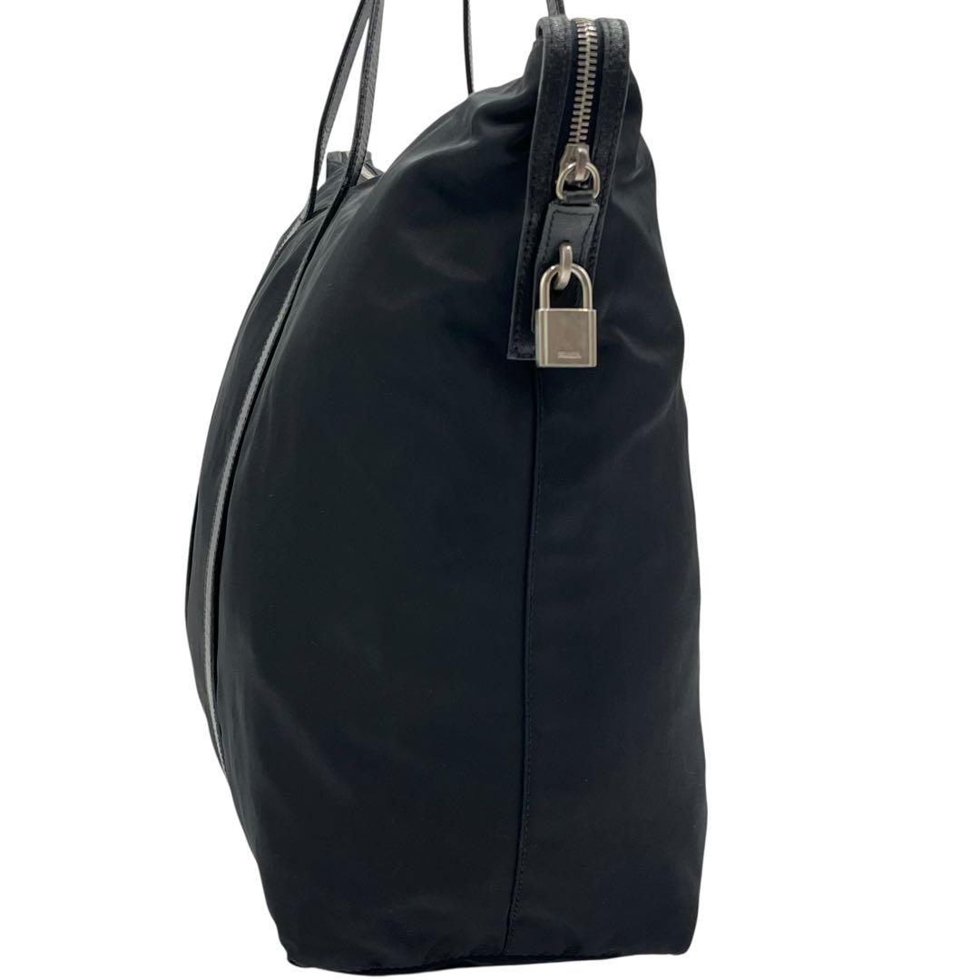 PRADA プラダ　ボストンバッグ　トートバッグ　大容量　旅行バッグ　ナイロン