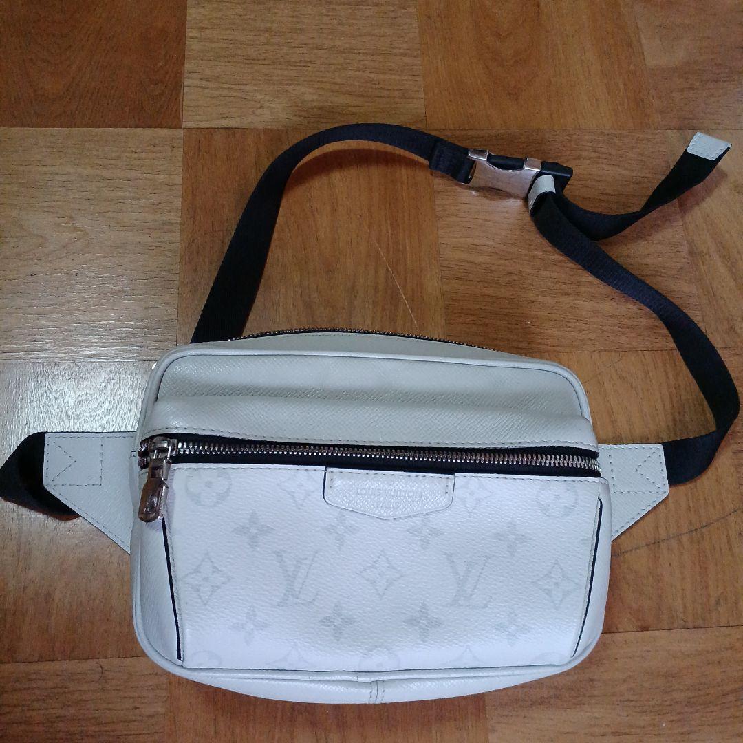 美品　Louis Vuitton タイガラマ　 バムバッグ