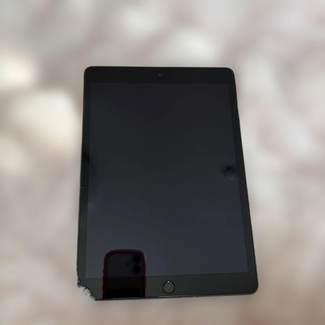 iPad (第7世代) スペースグレー 本体