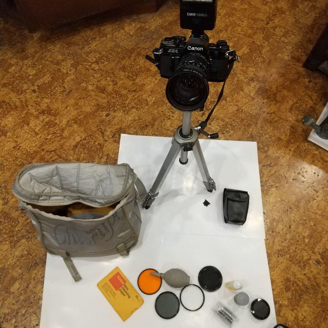 Canon AE-1 カメラセット 35-105mmレンズ付き 三脚付き