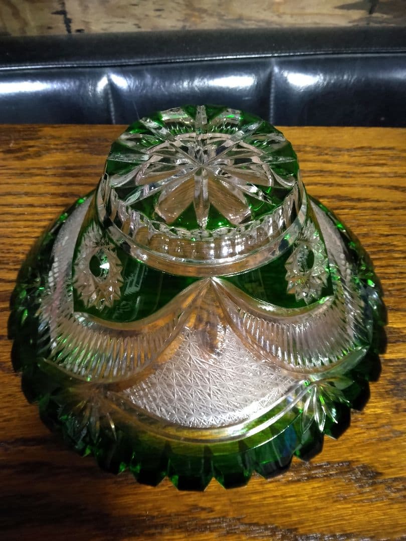 旧東ドイツ製　ドレスデンクリスタル 切子グリーン　Lausitzer Glas