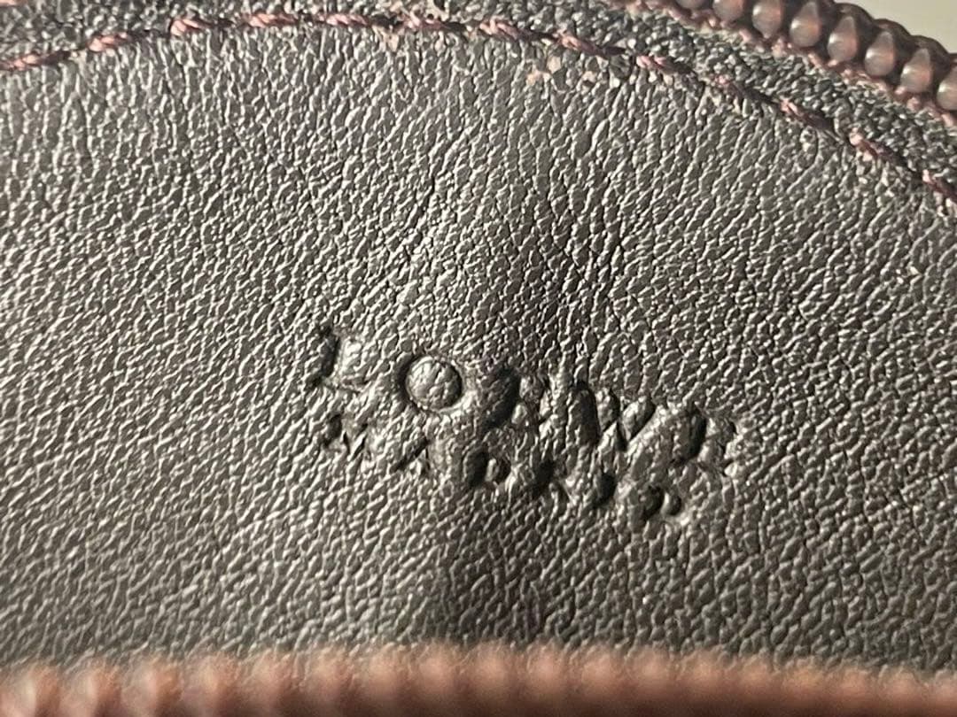 【新品未使用】LOEWE アナグラム　ラウンド型ケース