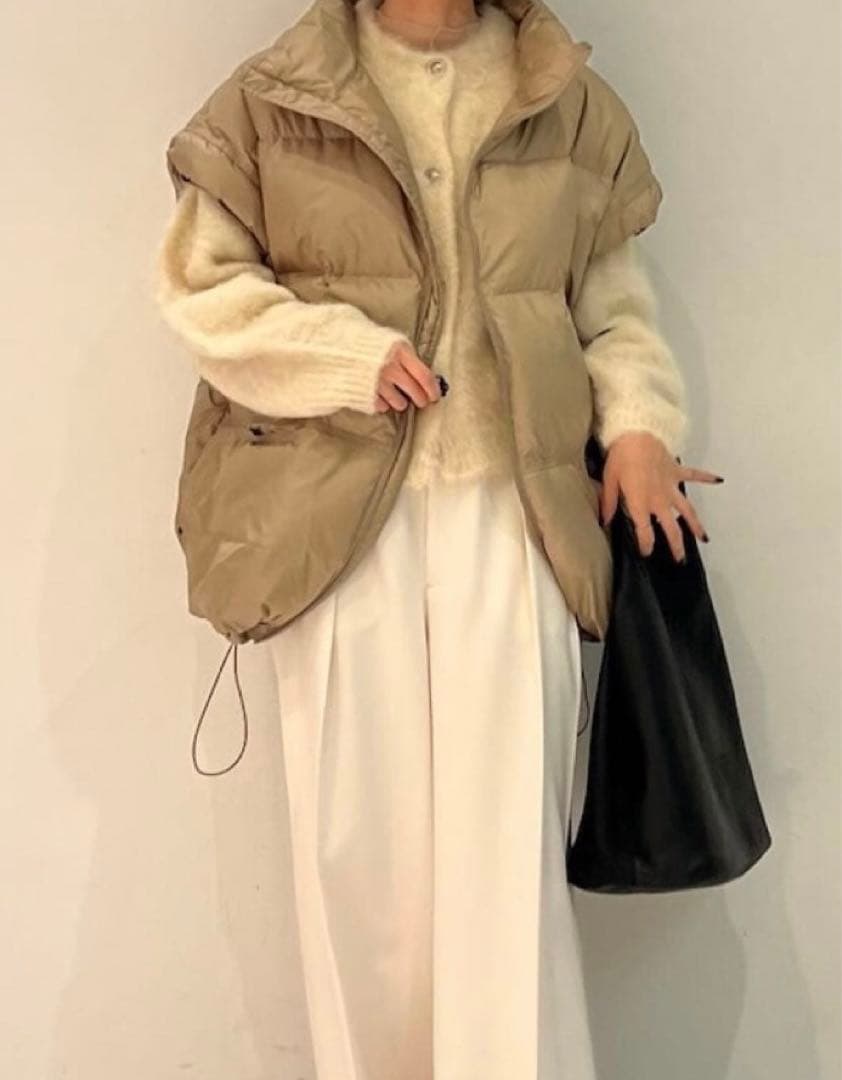 ラート short-sleeved down vest LAATO