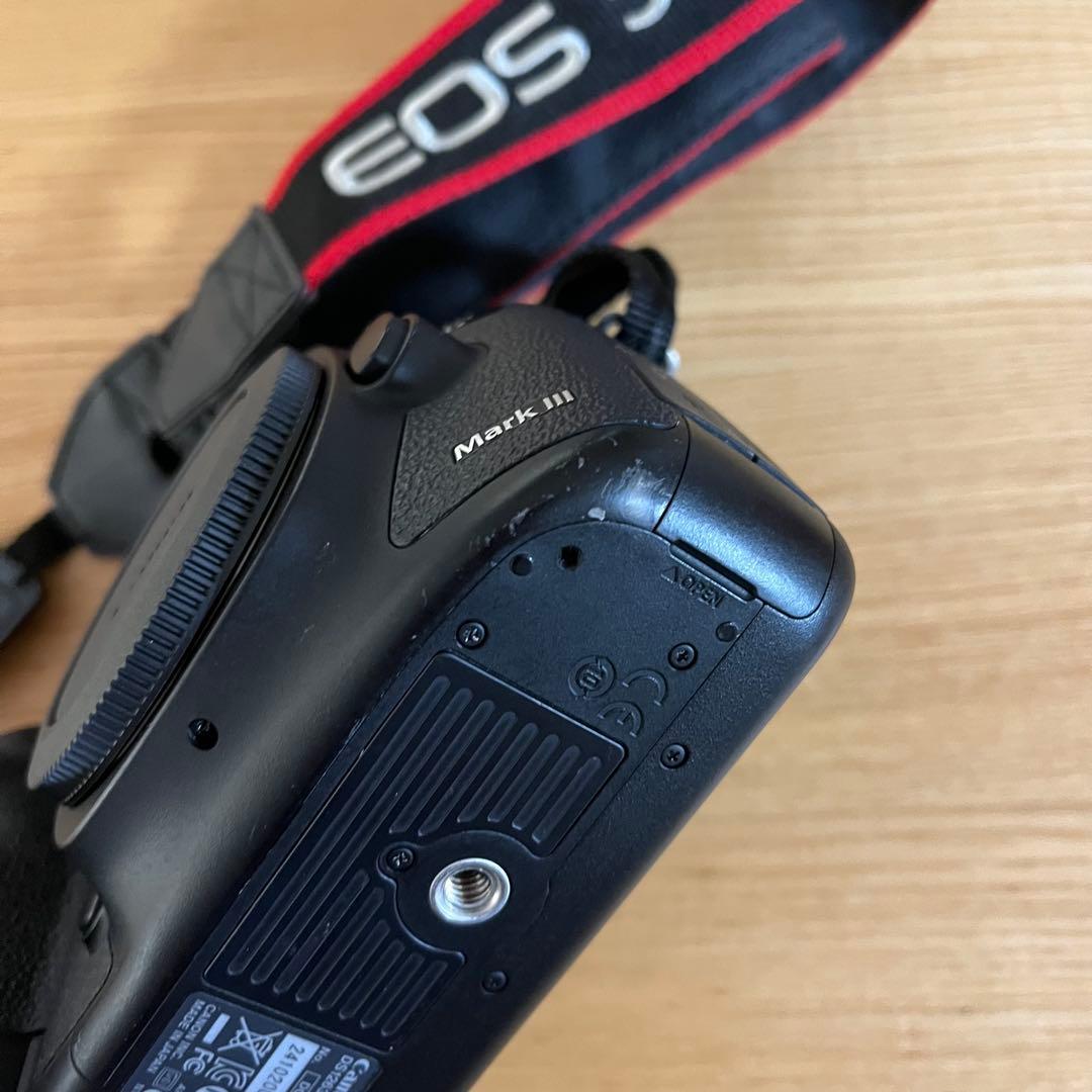Canon EOS 5D Mark III 本体のみ