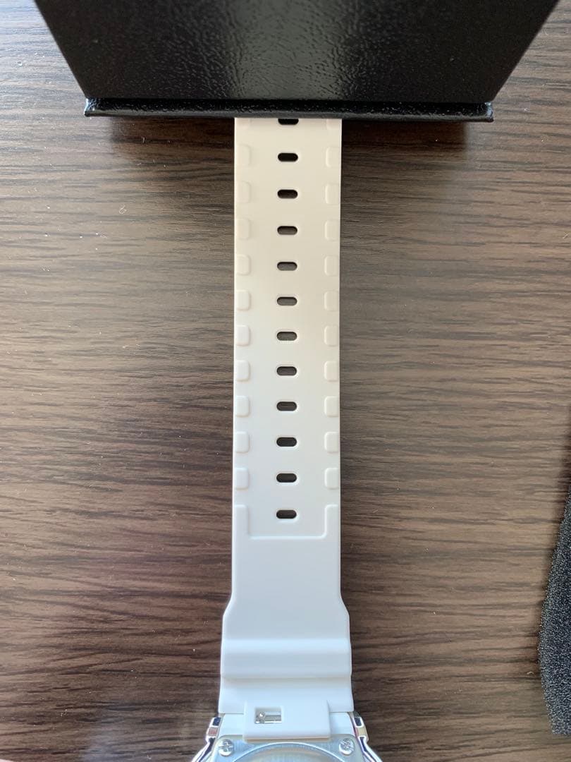 【新品未使用】カシオ G-SHOCK GM-2100 新発売モデル タグ付き