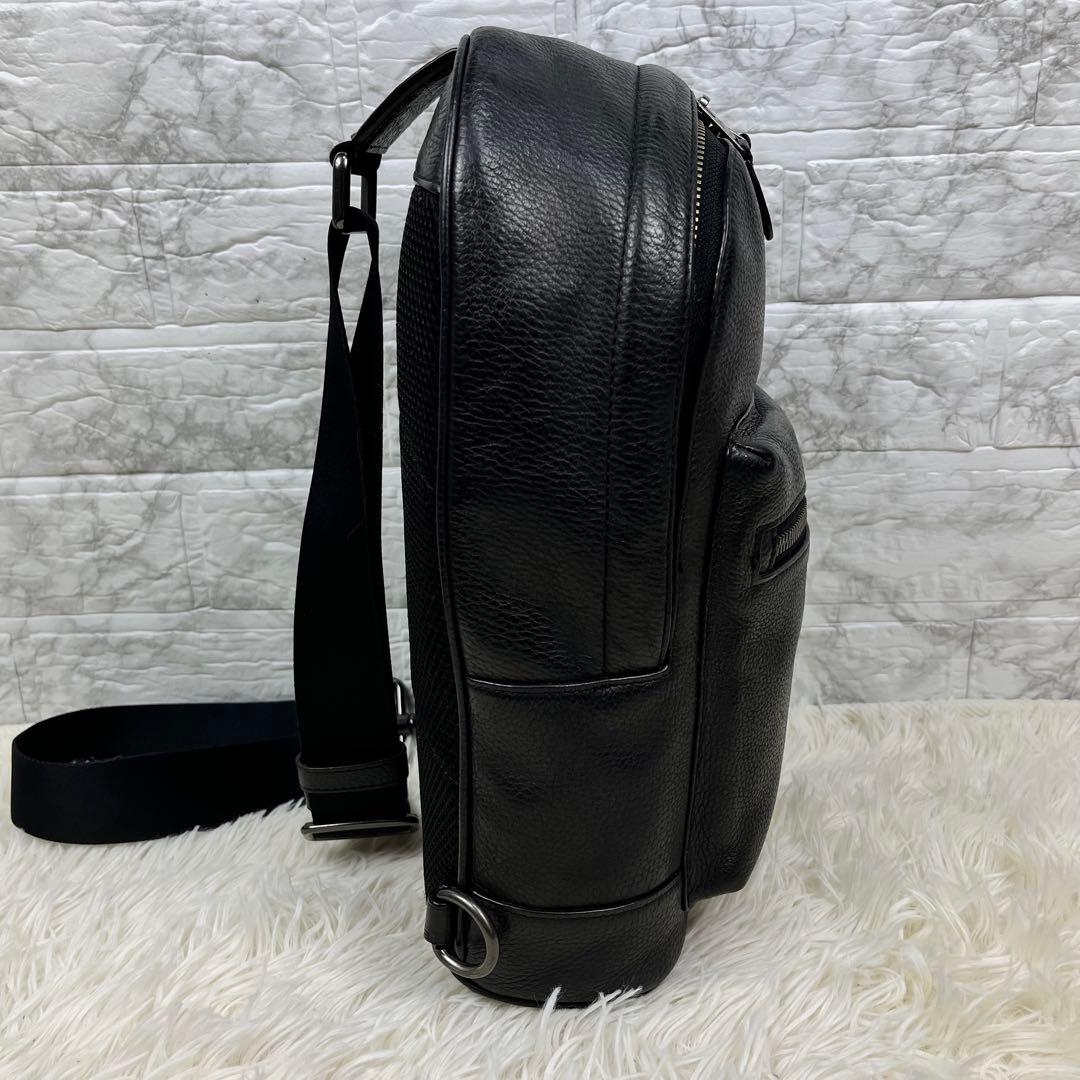 【美品】希少 コーチ ボディバッグ ショルダーバッグ 黒 レザー シボ革