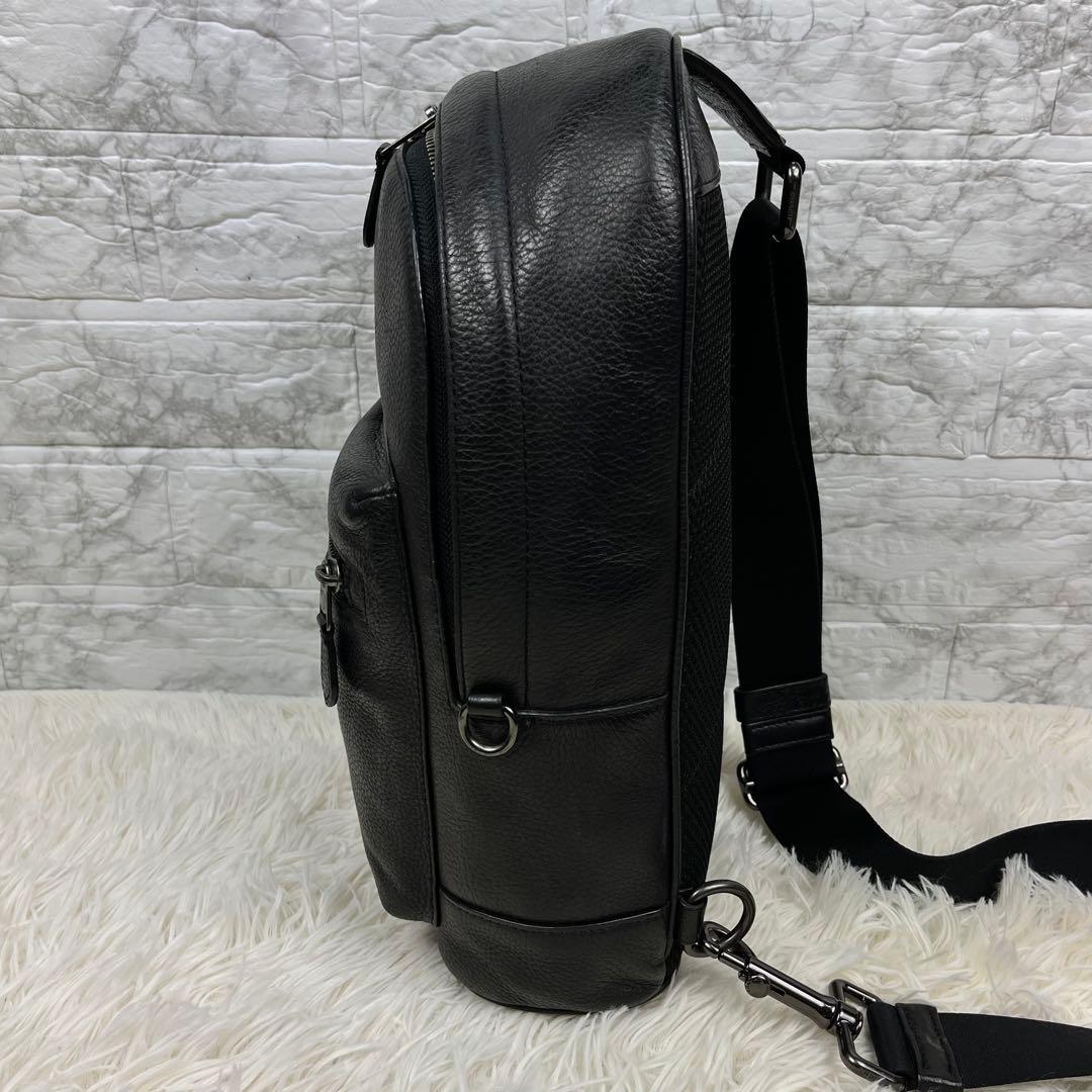 【美品】希少 コーチ ボディバッグ ショルダーバッグ 黒 レザー シボ革