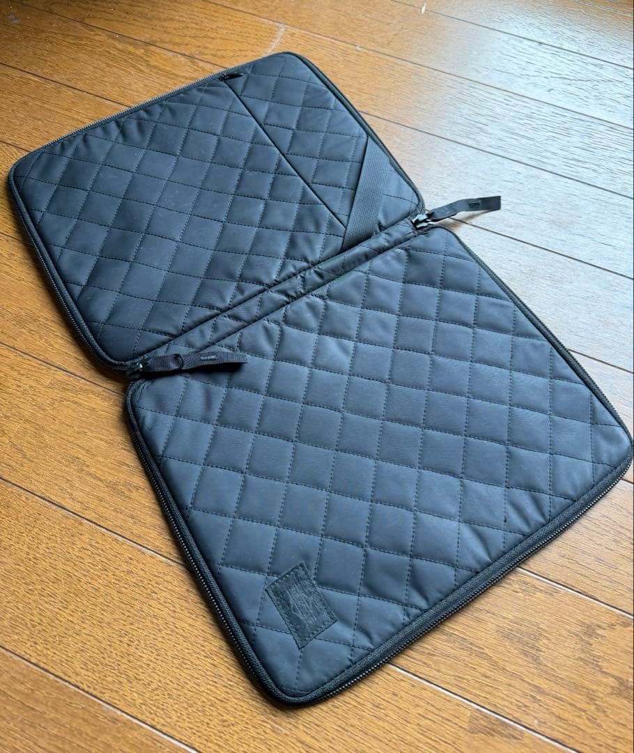 HEADPORTER BLACK BEAUTY iPadケース キルティング