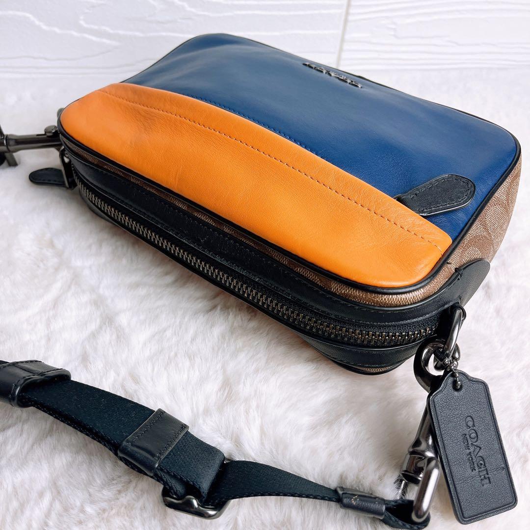 美品☆COACHコーチ ショルダーカメラバッグ メンズ レザー シグネチャー