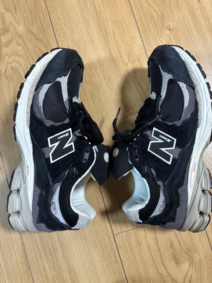 靴 New Balance 2002R