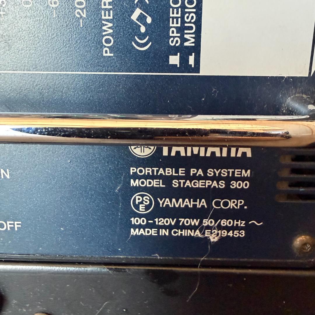 YAMAHAポータブルPAシステムとダイナミックマイクロフォン４本