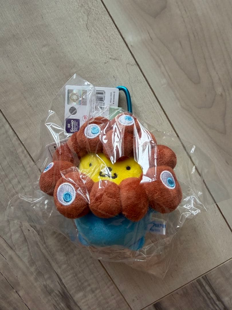 会場限定カラー ミャクミャク×サンリオ ポムポムプリン カラビナ