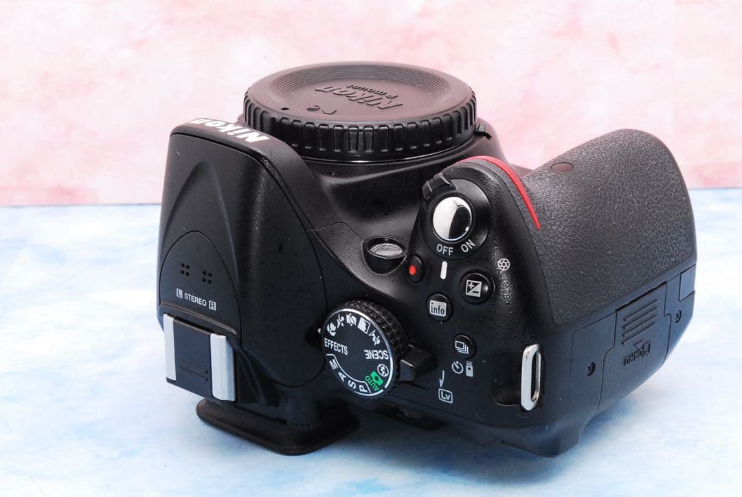 ☆ニコン D5200◎手ぶれ補正Wレンズ◎付属品多数◎バッグ＆バッテリー2個