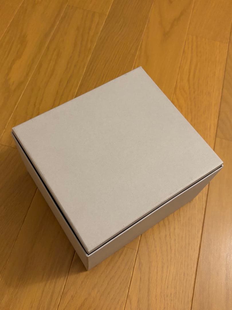 Ulysse Nardin ユリス・ナルダン　時計付属品　箱　冊子　カードケース