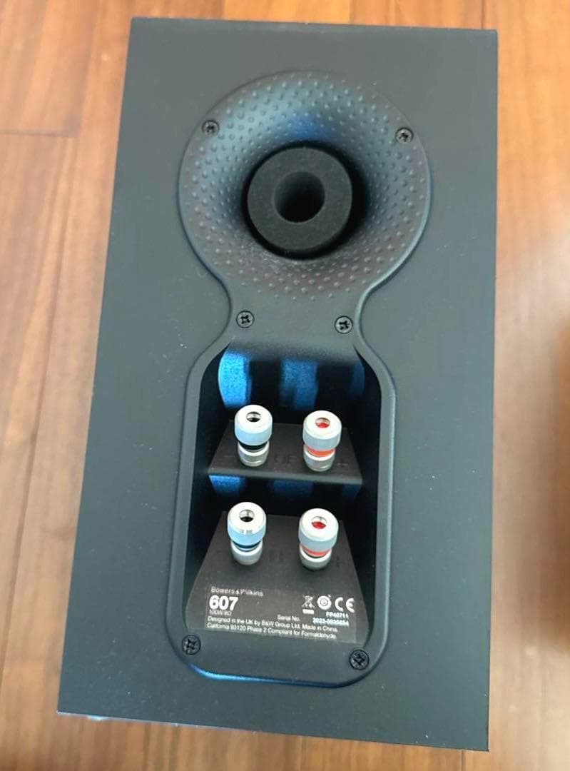 Bowers＆Wilkins ★ スピーカー 607　MB（ブラック）ペア