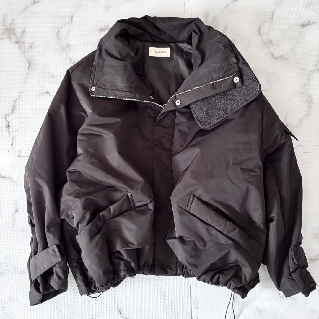 Knuth Marf クヌースマーフ スタンドカラーダウンジャケット　ブラック