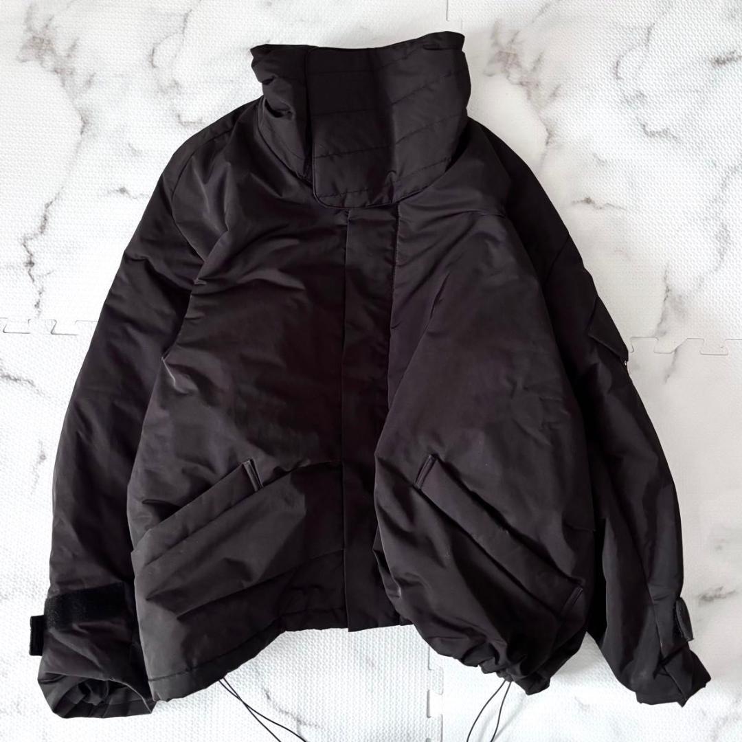 Knuth Marf クヌースマーフ スタンドカラーダウンジャケット　ブラック