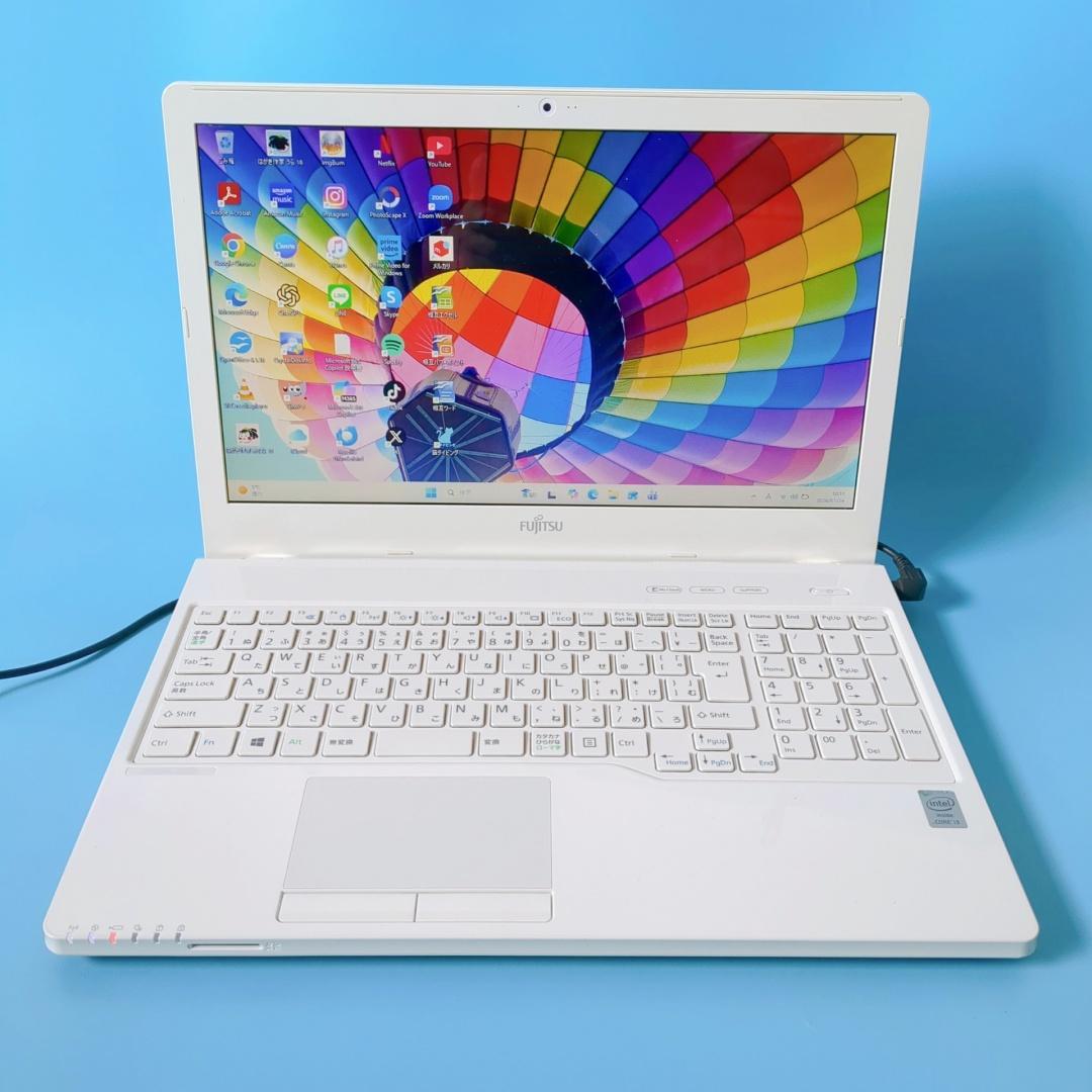 美品✨新品SSD爆速✨メモリ8GB✨カメラ付✅設定済ですぐ使える白ノートパソコン