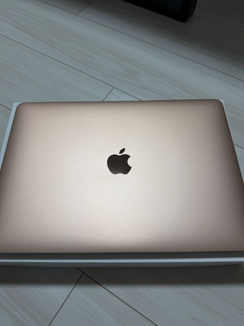 MacBook Air 13インチ M1 8GB 256GB