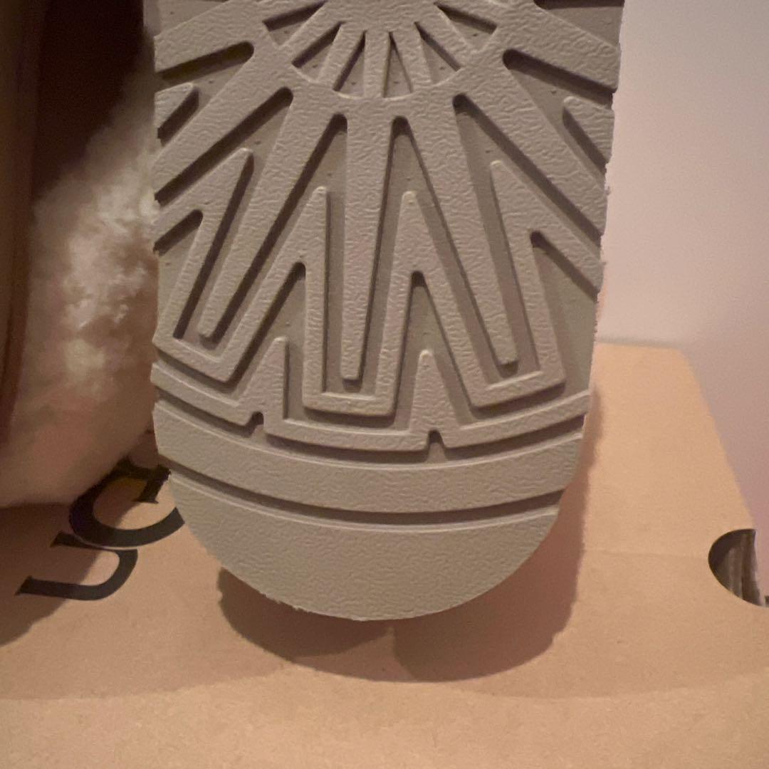 ugg アグ　Tazzelle タゼル　チェスナット　24センチ