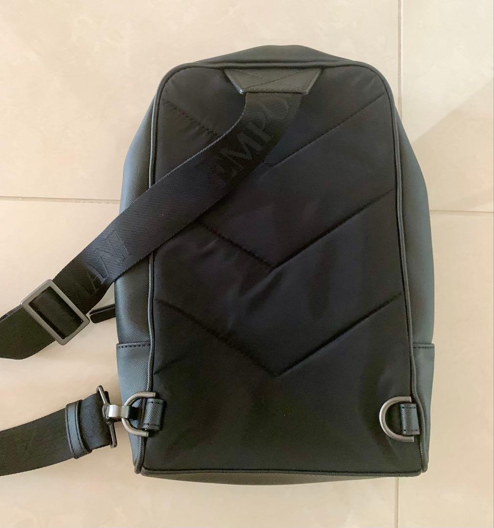 EMPORIO ARMANI ボディーバッグ　ブラック