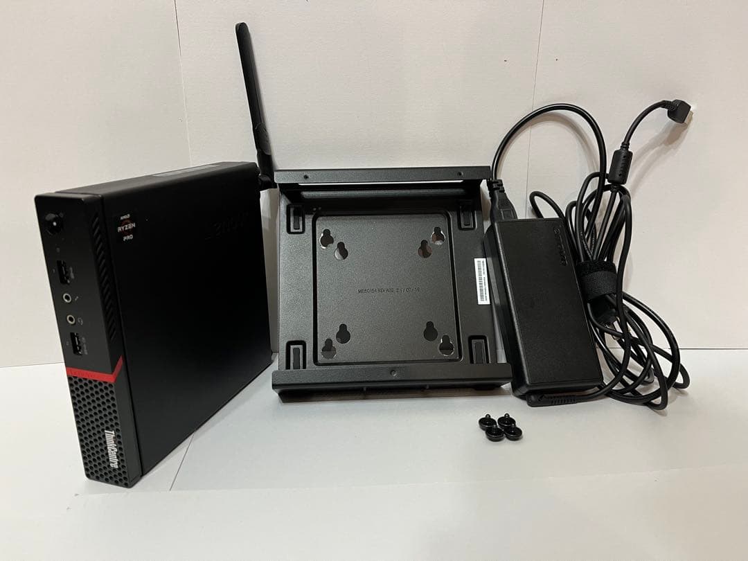 ミニPC Lenovo ThinkCenter M715q Tiny