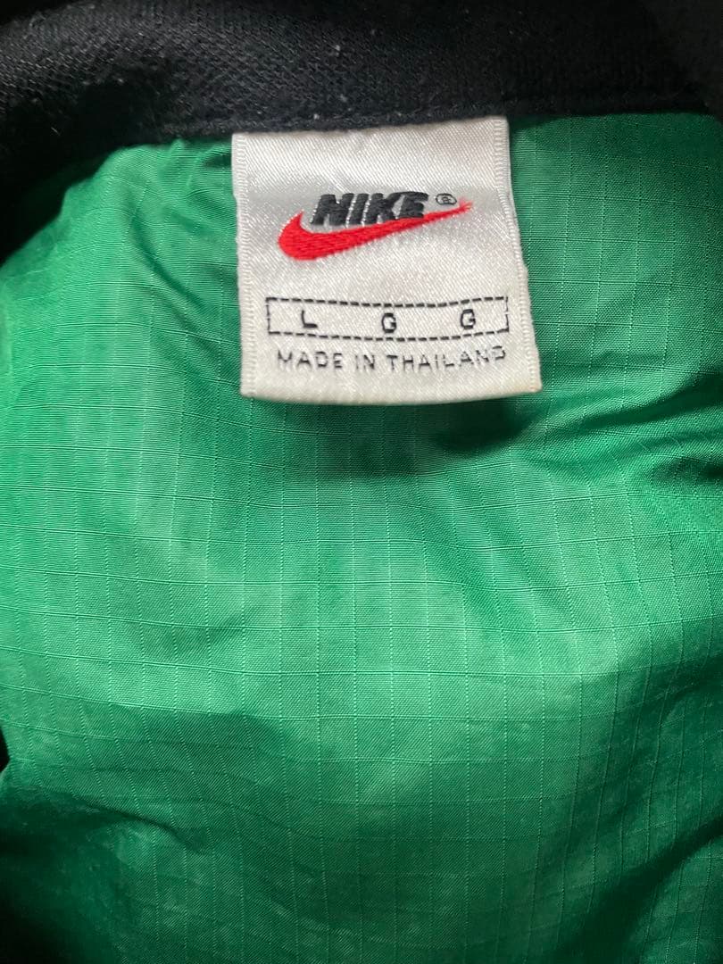 90s NIKE ナイキ　ナイロンベスト　ベスト　刺繍　スウォッシュ　緑　y2k