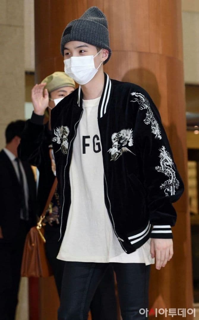 BTS Suga着用 hoshihime 星姫　別珍スカジャン　ブラック　XL